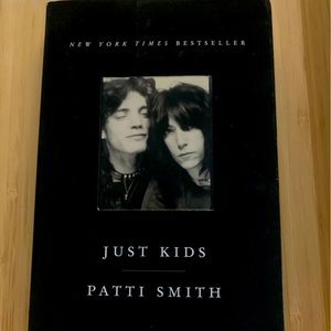 BOOK:
JUST KIDS
AUTHOR: PATTI SMITH (PAPERBACK)